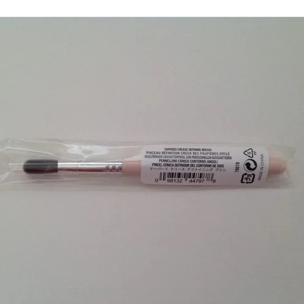 bareMinerals Tapered Crease Defining Brush - Pink Handle - Sealed.